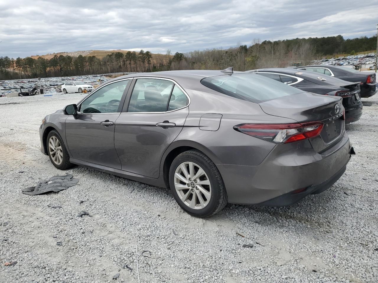 2022 TOYOTA CAMRY LE VIN:4T1C11AK7NU673993