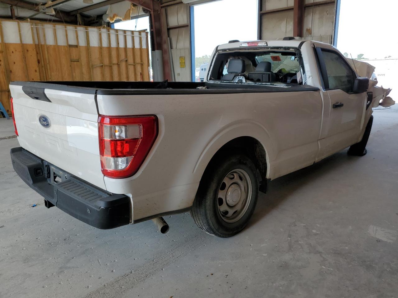 2022 FORD F150  VIN:1FTMF1CB2NKE06571