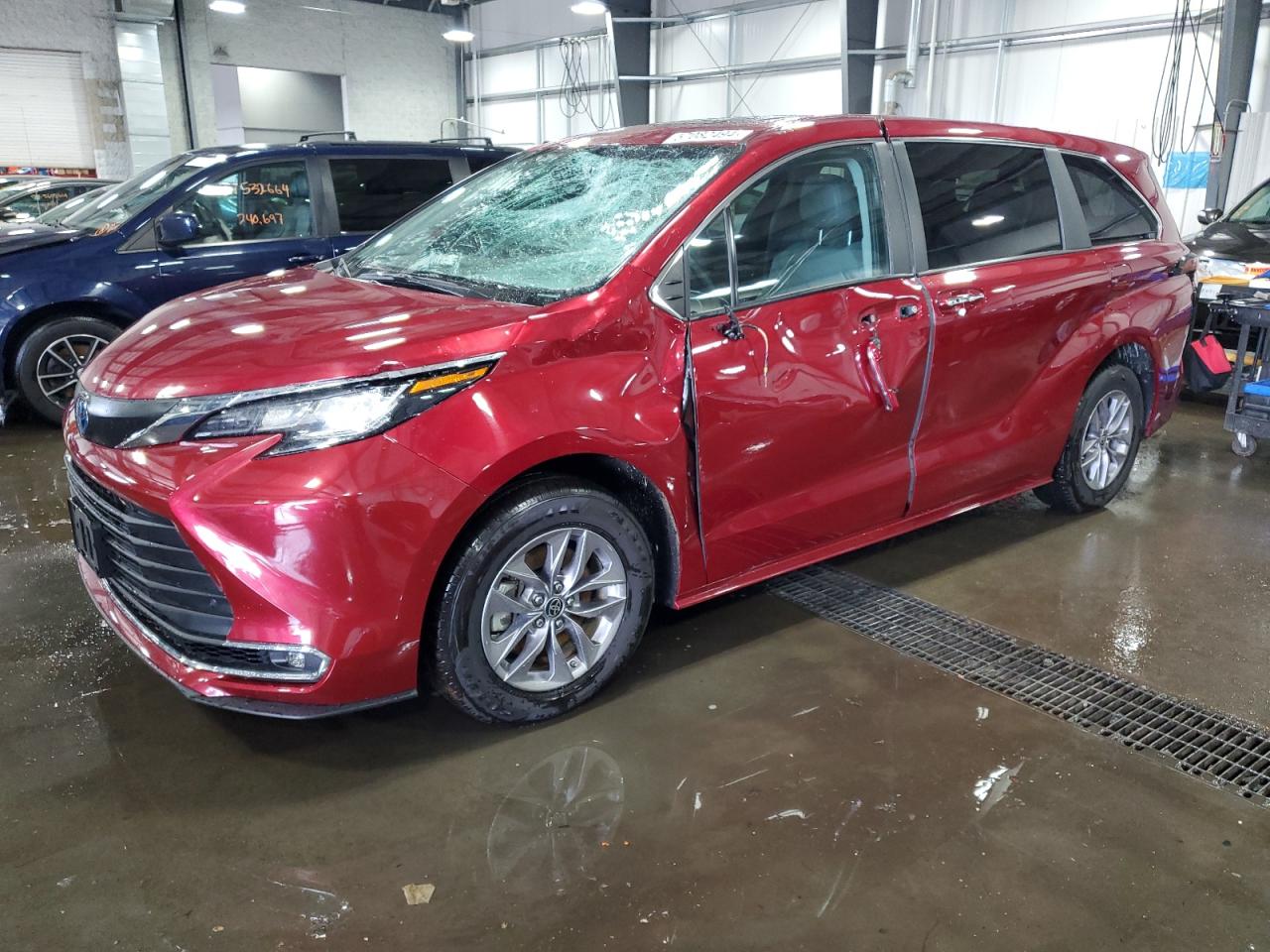 2023 TOYOTA SIENNA XLE VIN:5TDYRKEC8PS156317