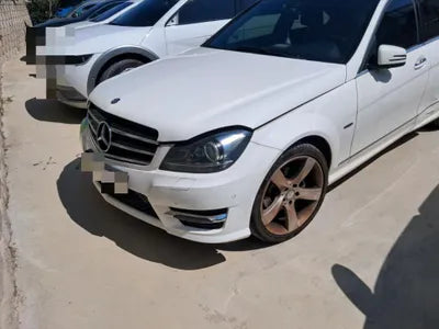 2014 Mercedes-Benz C 200 VIN: