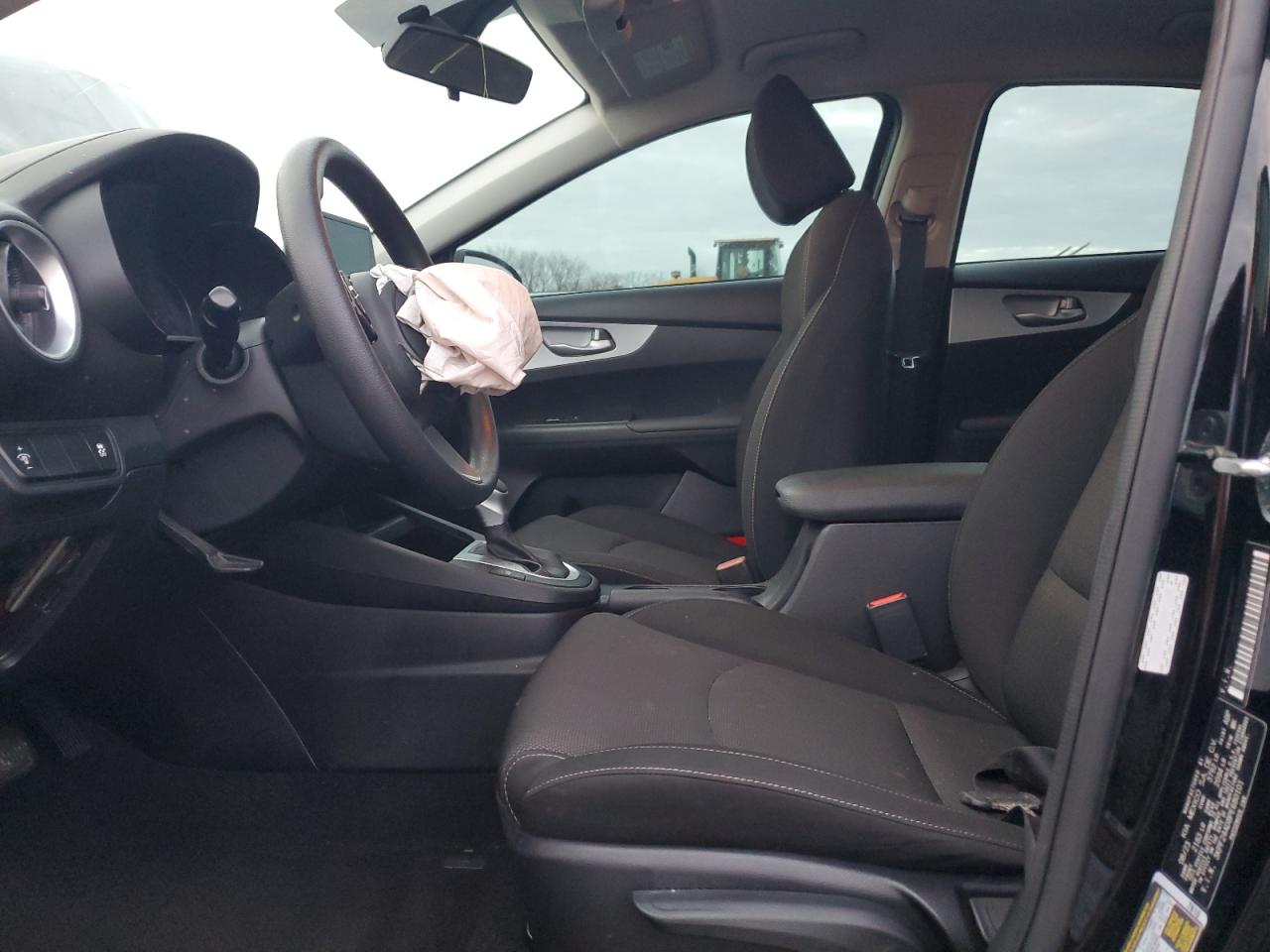 2023 KIA FORTE LX VIN:3KPF24AD8PE680101