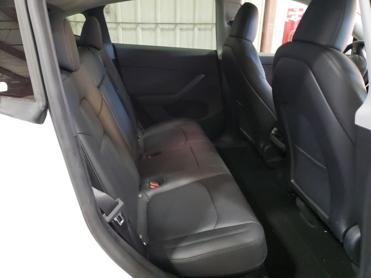 2024 TESLA MODEL Y  VIN:7SAYGDEE3RA232469