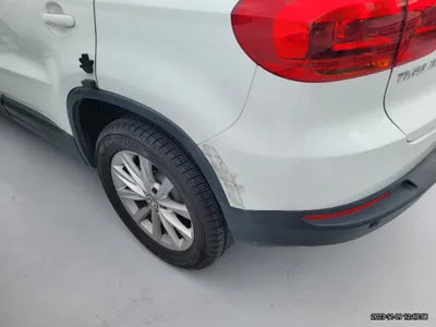 2016 Volkswagen Tiguan VIN: