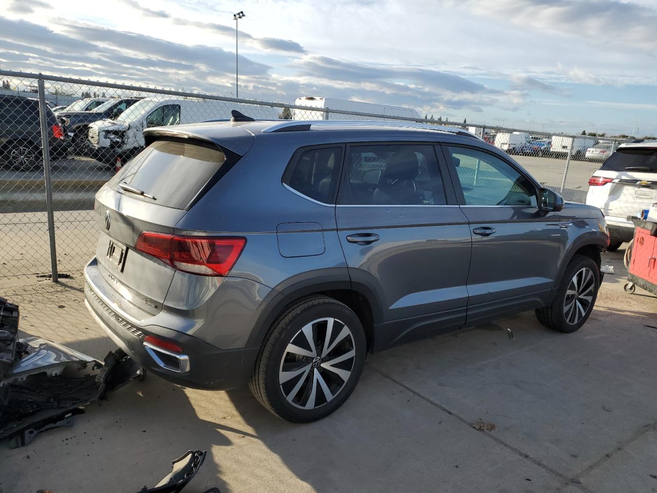 2022 VOLKSWAGEN TAOS SE IQ DRIVE VIN:3VVLX7B22NM013158