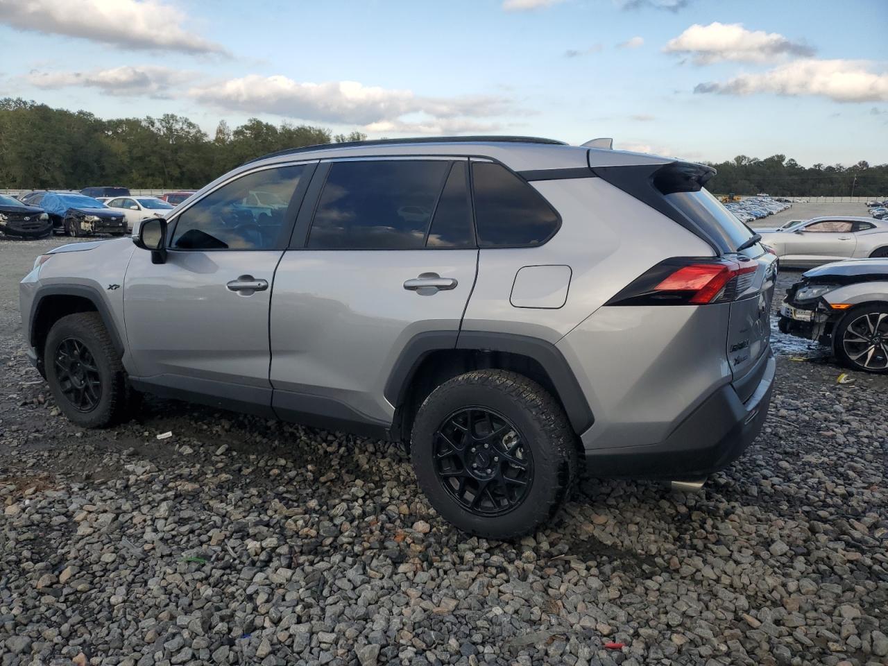 2023 TOYOTA RAV4 XLE VIN:2T3W1RFV4PC225463