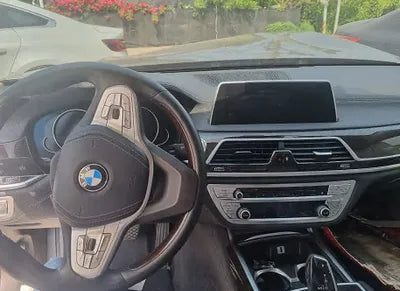 2016 BMW 740 WBA7G8108GG678176 VIN:WBA7G8108GG678176