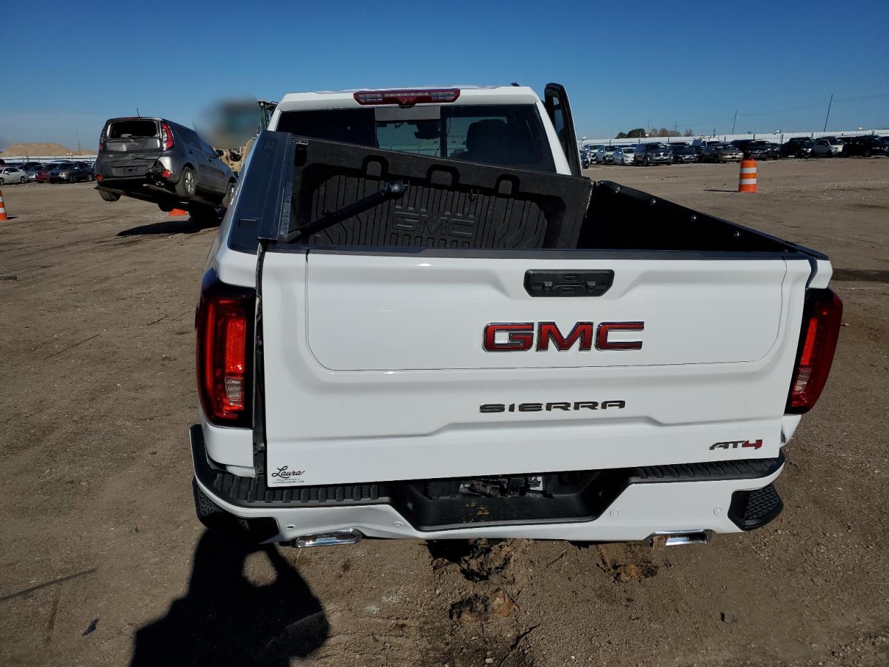 2023 GMC SIERRA K1500 AT4 VIN:1GTUUEE85PZ305906