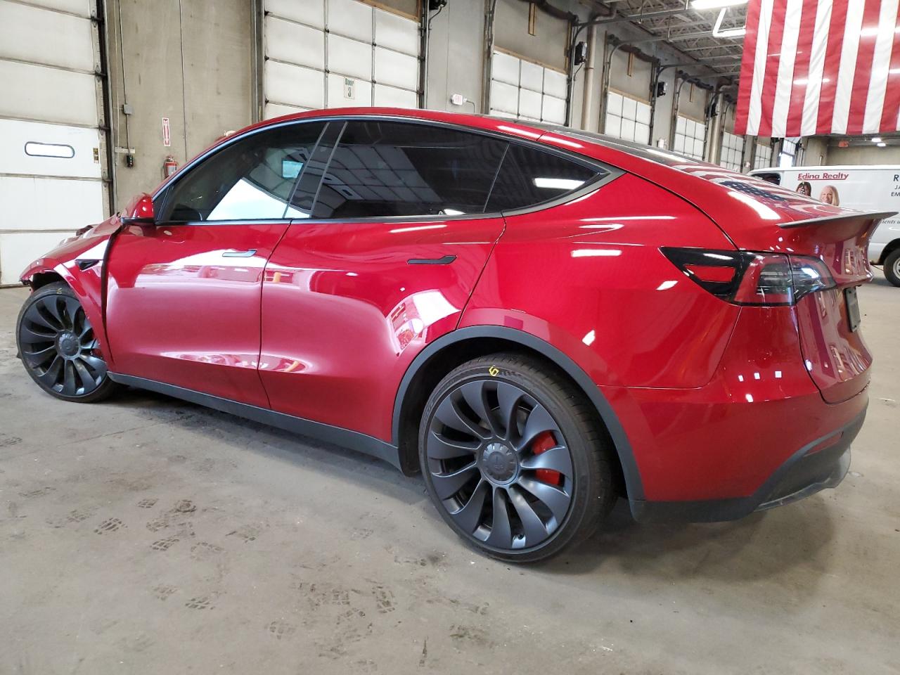 2024 TESLA MODEL Y  VIN:7SAYGDEF9RF022051