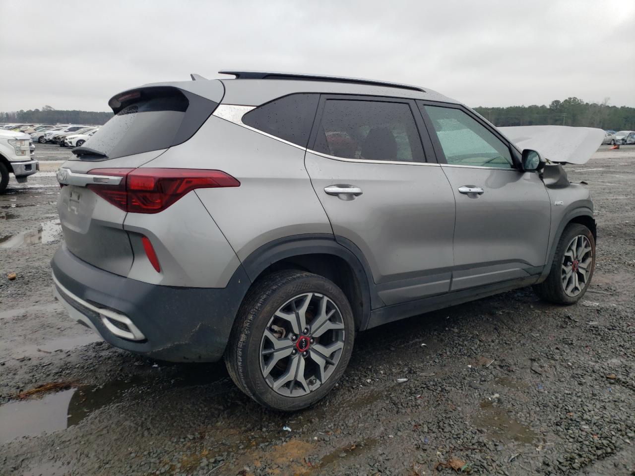 2023 KIA SELTOS SX VIN:KNDETCA28P7357569