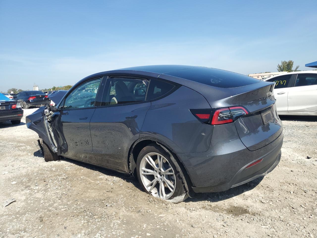2023 TESLA MODEL Y  VIN:7SAYGDEE7PA191681