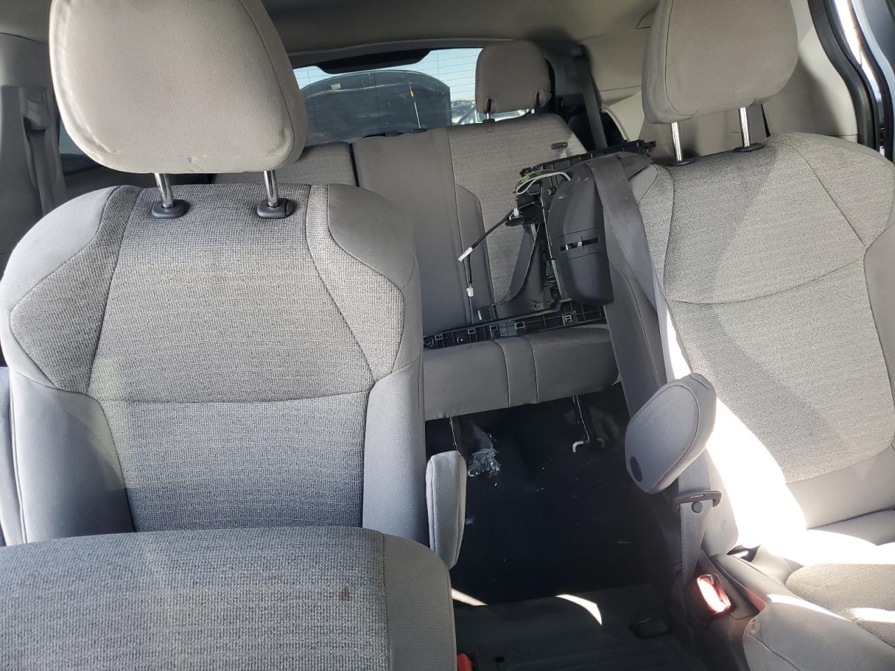 2022 TOYOTA SIENNA LE VIN:5TDKRKEC5NS108065