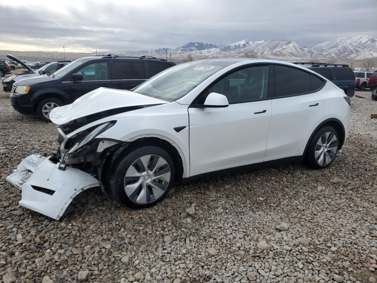 2023 TESLA MODEL Y  VIN:7SAYGAEE6PF582709
