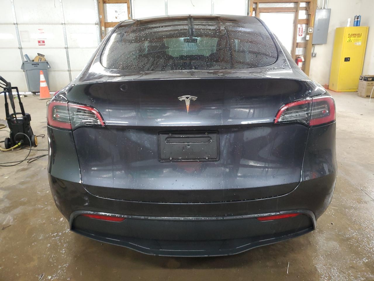 2024 TESLA MODEL Y  VIN:7SAYGDED2RF093204