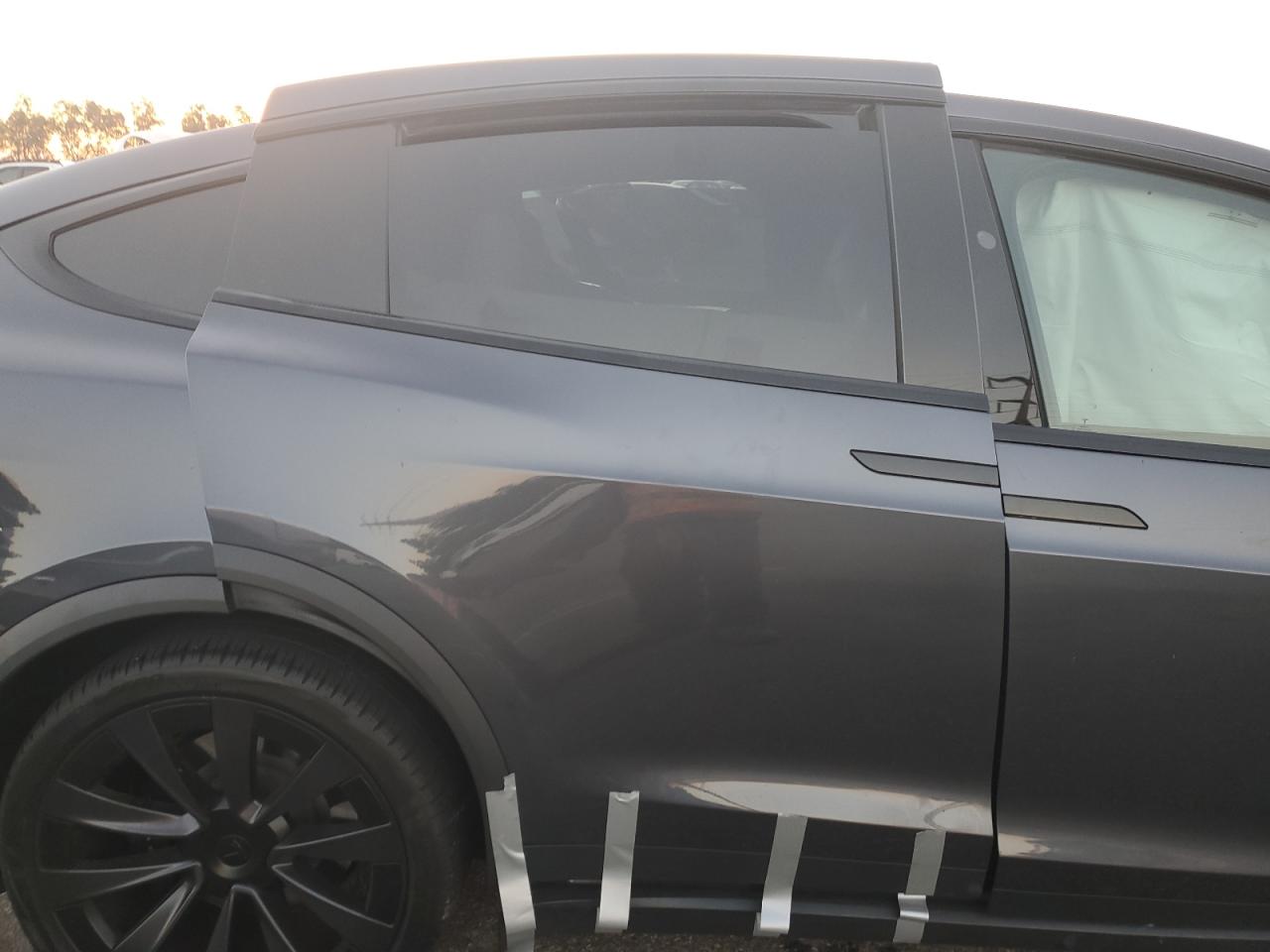 2023 TESLA MODEL X  VIN:7SAXCBE55PF381834