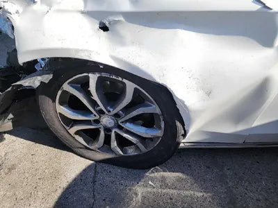 2016 Mercedes-Benz C 220 624KMWDDWF0EB4GR1 VIN:624KMWDDWF0EB4GR1