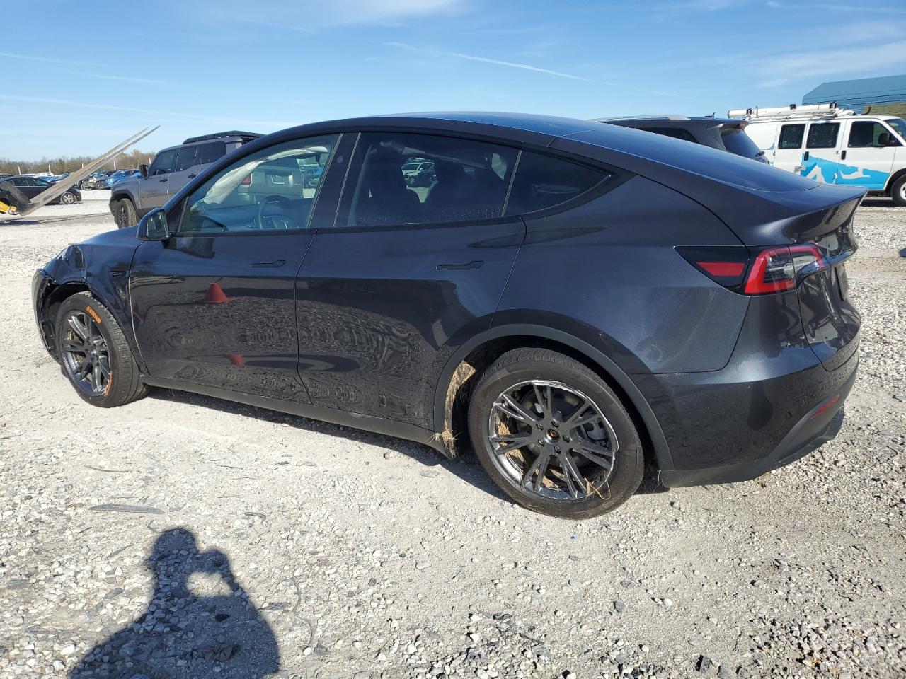 2024 TESLA MODEL Y  VIN:7SAYGDED8RF158962