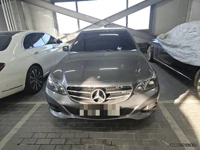 2015 Mercedes-Benz E 220 VIN: