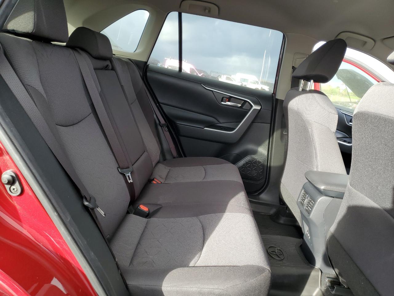 2022 TOYOTA RAV4 XLE VIN:JTMW1RFV6ND093623