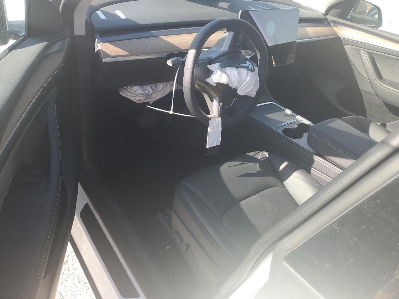 2023 TESLA MODEL Y  VIN:7SAYGDEE8PA035410