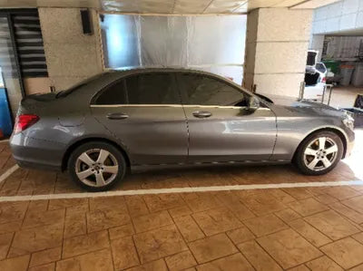 2018 Mercedes-Benz C 200 VIN: