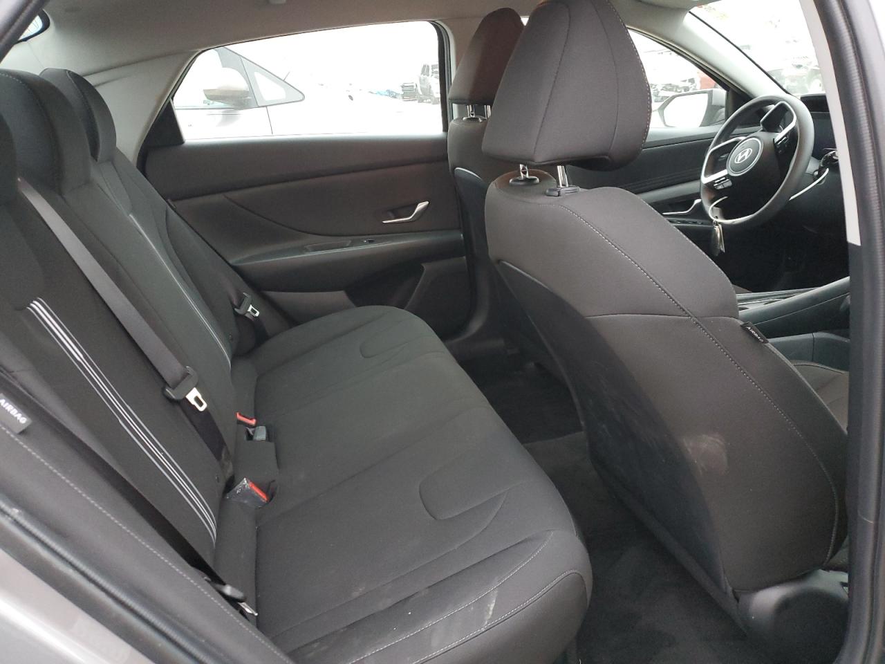 2024 HYUNDAI ELANTRA BLUE VIN:KMHLM4DJ5RU101113