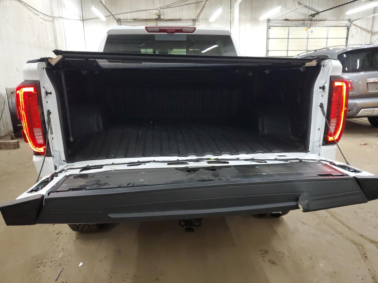 2024 GMC SIERRA K1500 AT4 VIN:1GTUUEEL3RZ384354