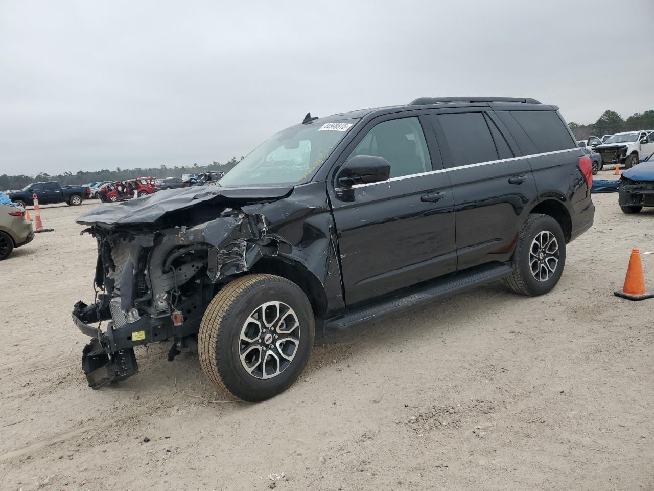2024 FORD EXPEDITION XLT VIN:1FMJU1H84REA66331
