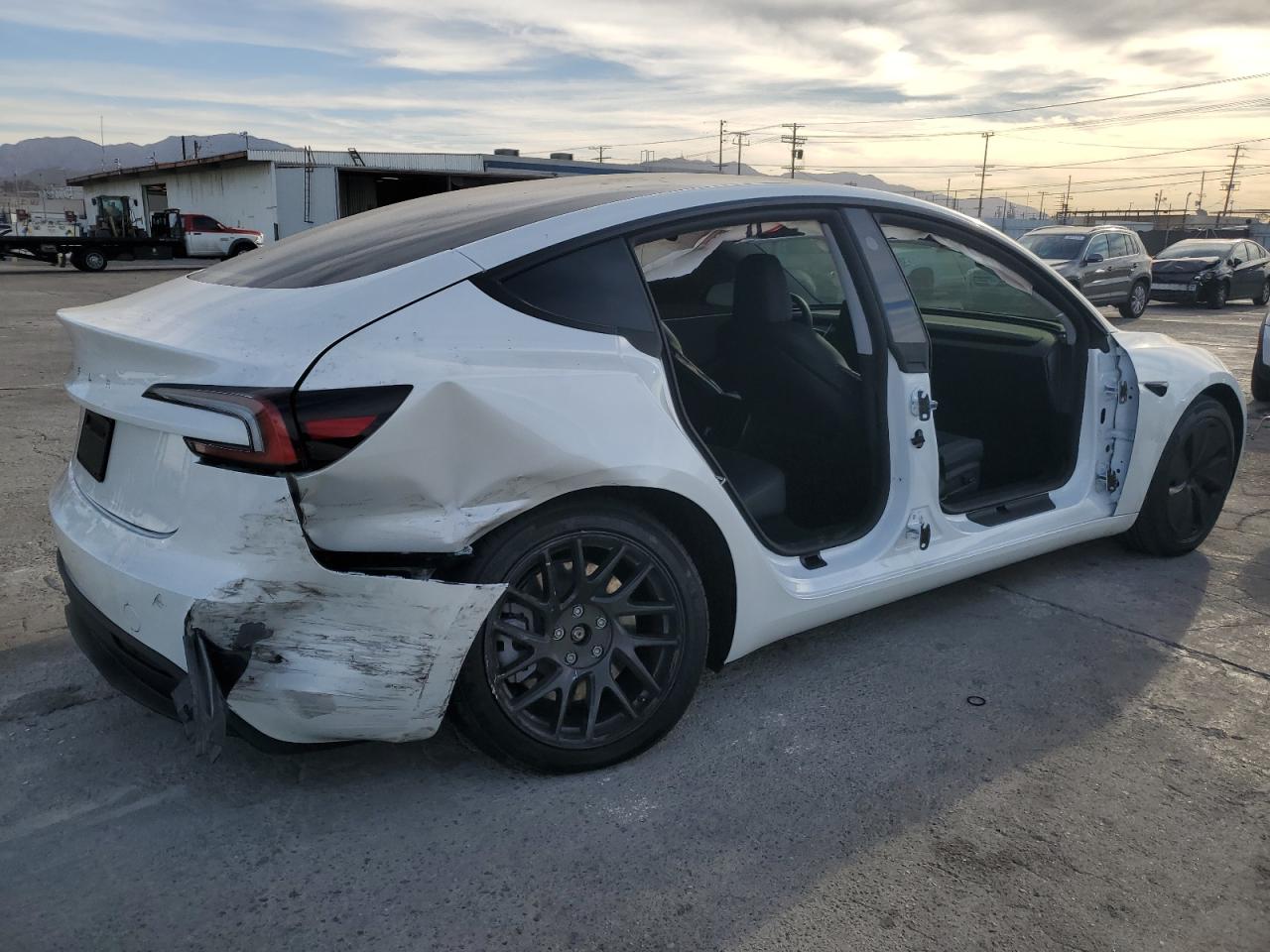 2024 TESLA MODEL 3  VIN:5YJ3E1EA4RF784896