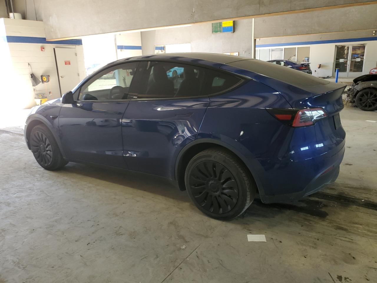 2023 TESLA MODEL Y  VIN:7SAYGDEE2PA068001