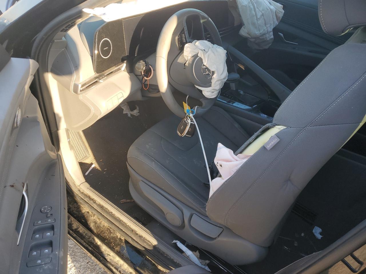 2023 HYUNDAI ELANTRA SEL VIN:KMHLS4AG3PU613738