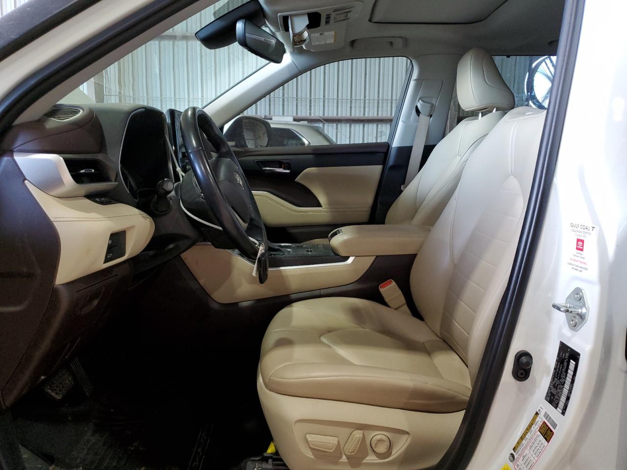 2022 TOYOTA HIGHLANDER XLE VIN:5TDGZRAHXNS093756