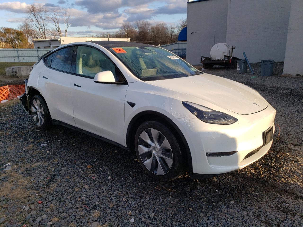 2023 TESLA MODEL Y  VIN:7SAYGDEE5PF823323
