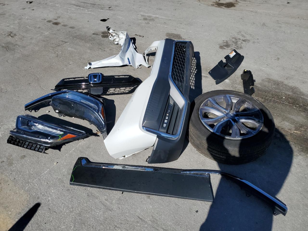 2022 HONDA CR-V TOURING VIN:5J6RT6H99NL004696