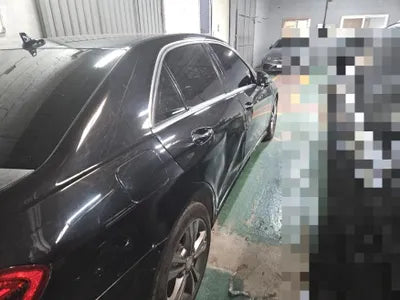 2015 Mercedes-Benz E 220 VIN: