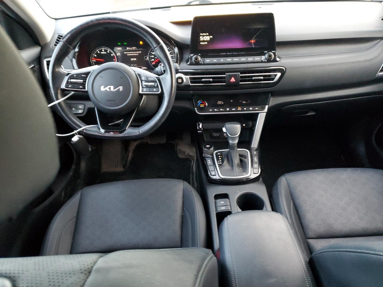 2022 KIA SELTOS SX VIN:KNDETCA22N7272160