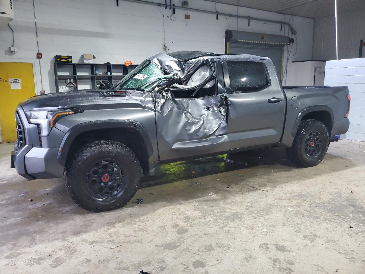 2024 TOYOTA TUNDRA CREWMAX LIMITED VIN:5TFPC5DB8RX070218