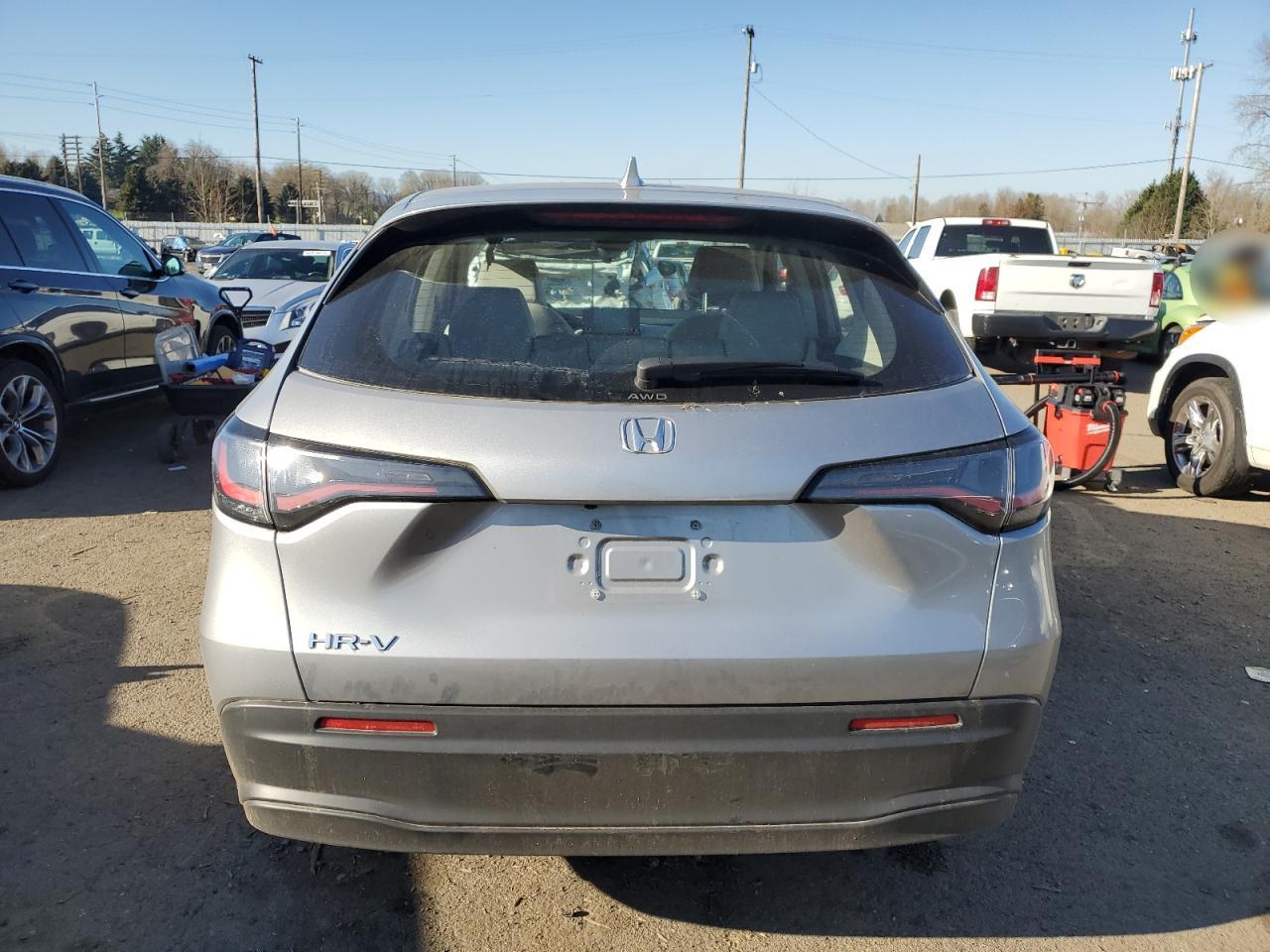 2024 HONDA HR-V LX VIN:3CZRZ2H32RM701697