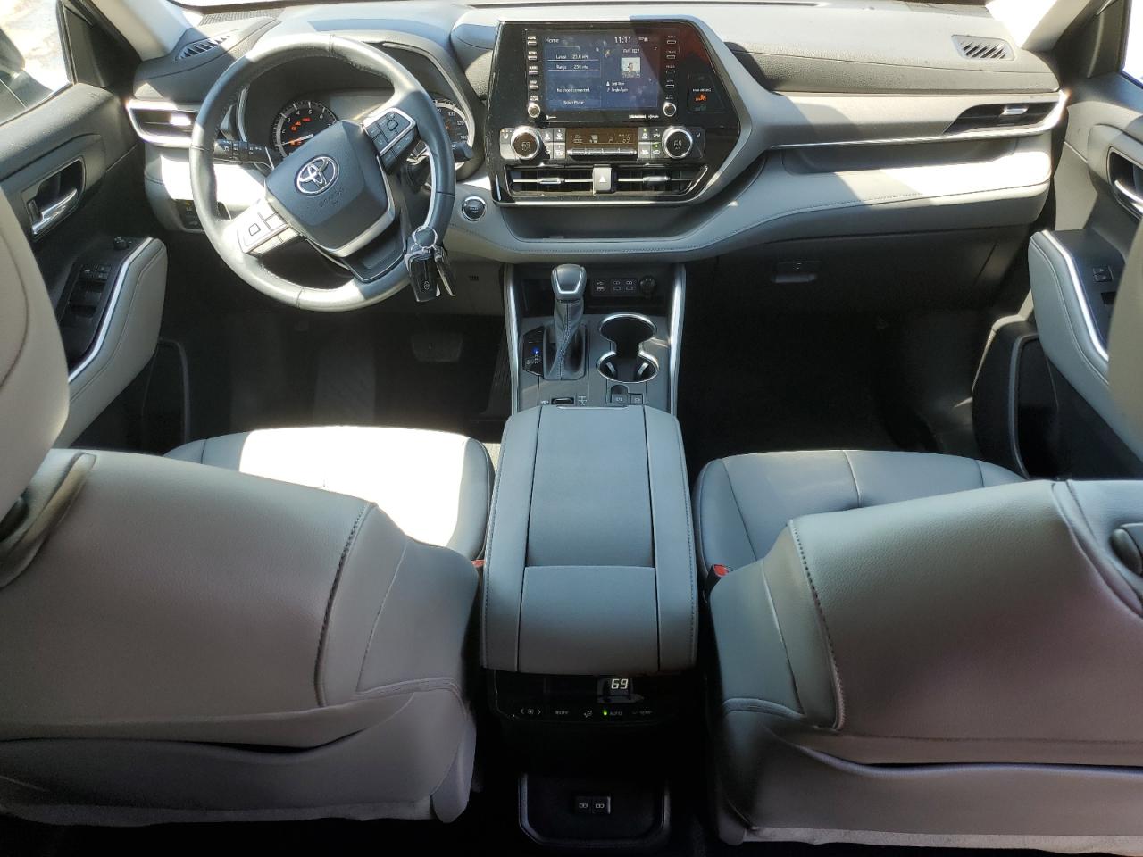 2022 TOYOTA HIGHLANDER XLE VIN:5TDGZRAH3NS131604