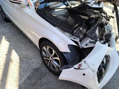 2016 Mercedes-Benz C 220 624KMWDDWF0EB4GR1 VIN:624KMWDDWF0EB4GR1