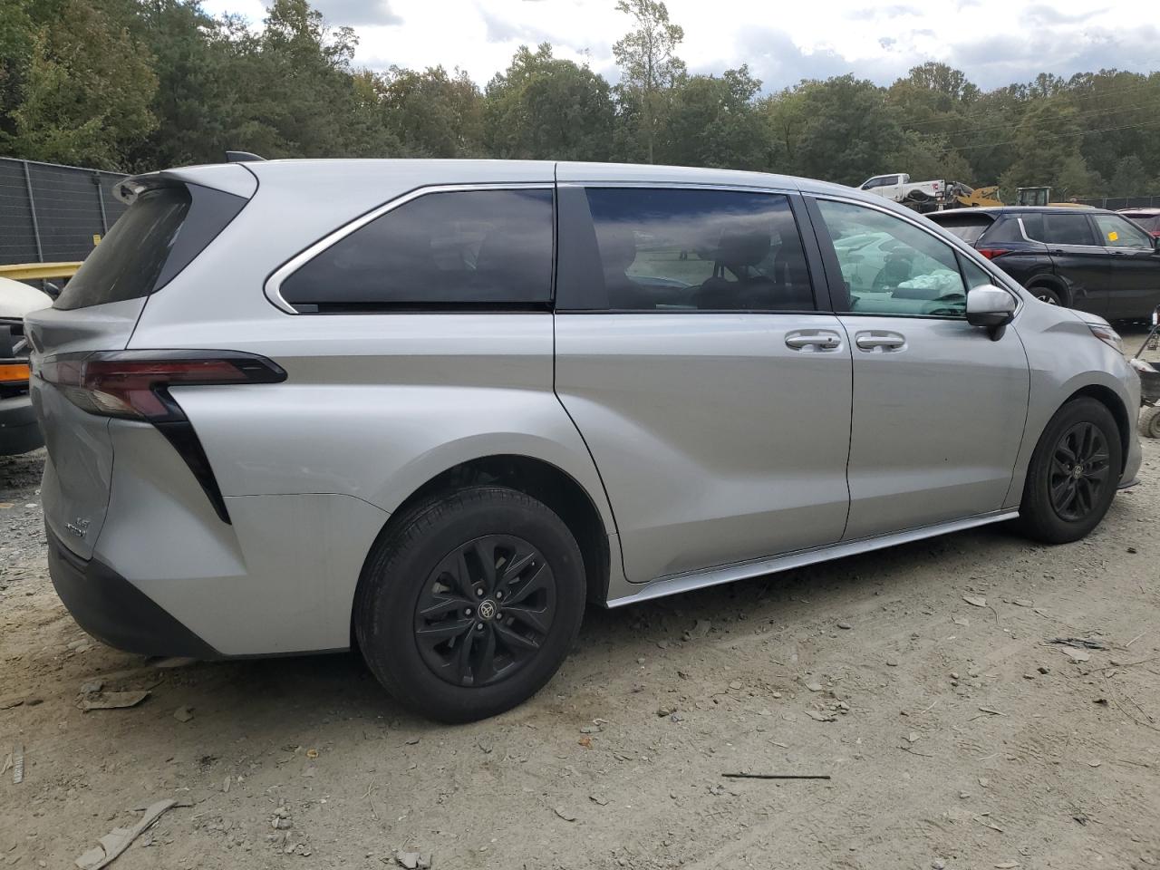 2023 TOYOTA SIENNA LE VIN:5TDKRKEC3PS158479