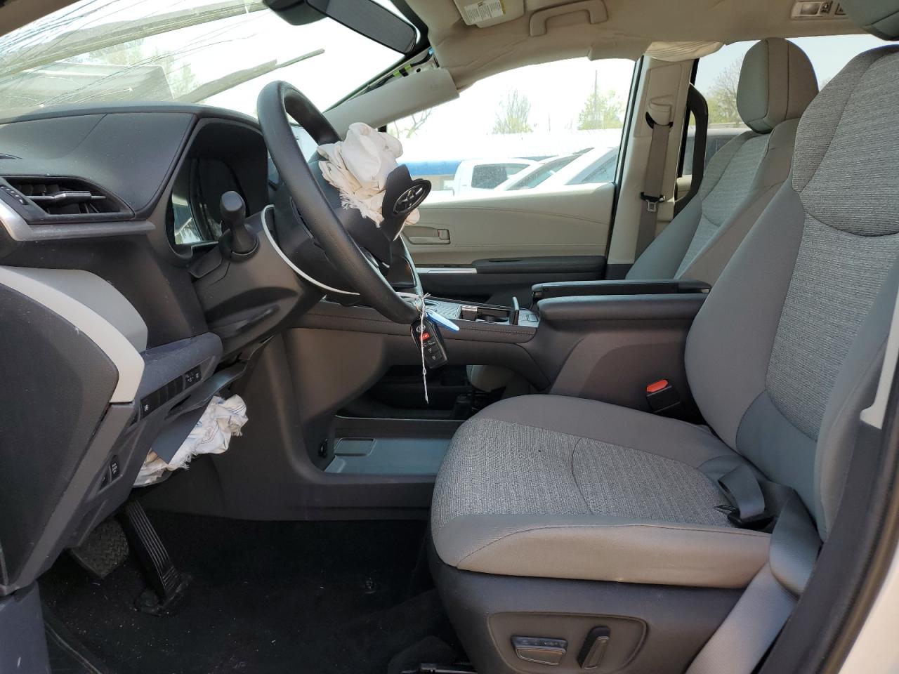 2024 TOYOTA SIENNA LE VIN:5TDKRKECXRS190669