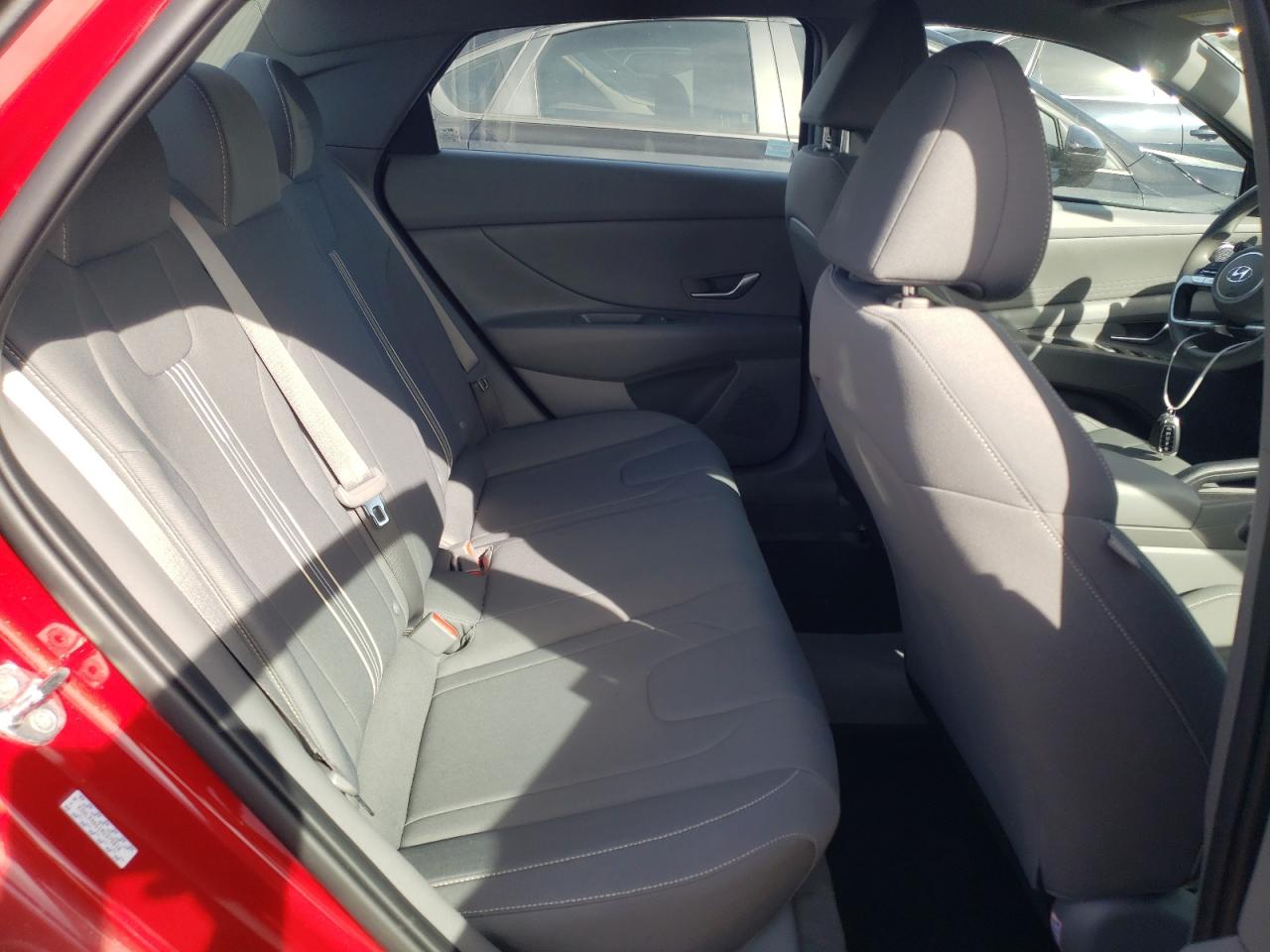 2022 HYUNDAI ELANTRA SEL VIN:KMHLM4AG1NU375816