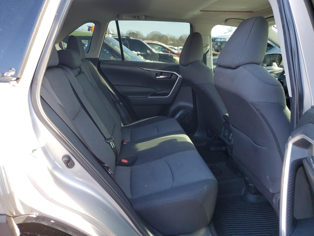 2022 TOYOTA RAV4 XLE VIN:2T3P1RFV1NW296071