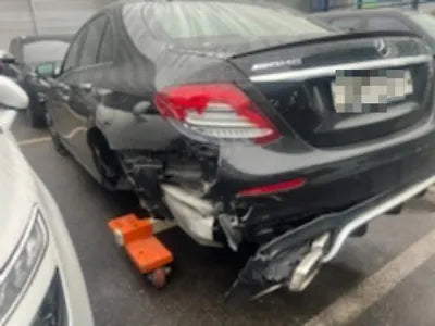 2017 Mercedes-Benz E 300 VIN: