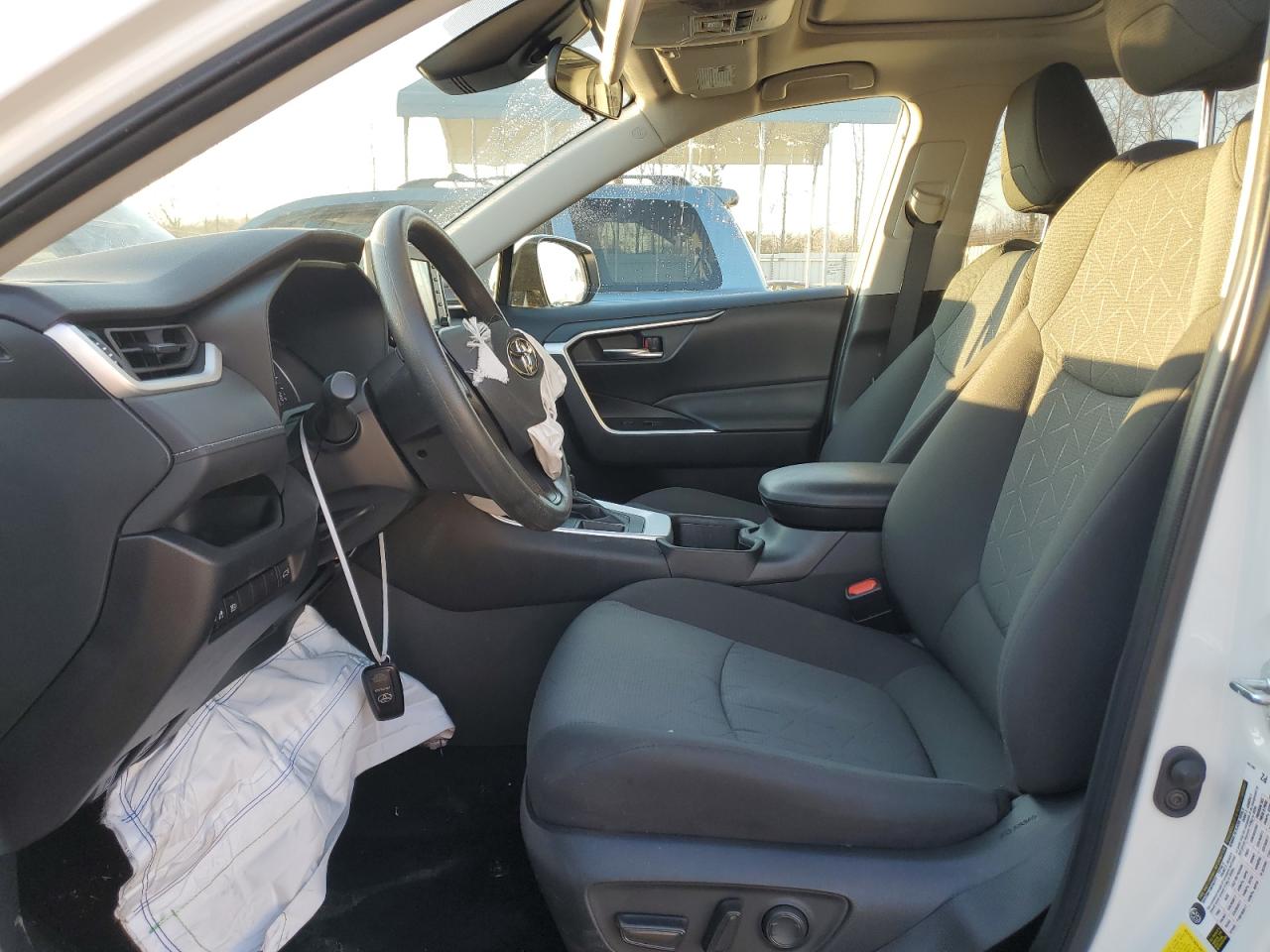 2022 TOYOTA RAV4 XLE VIN:2T3W1RFVXNC201438
