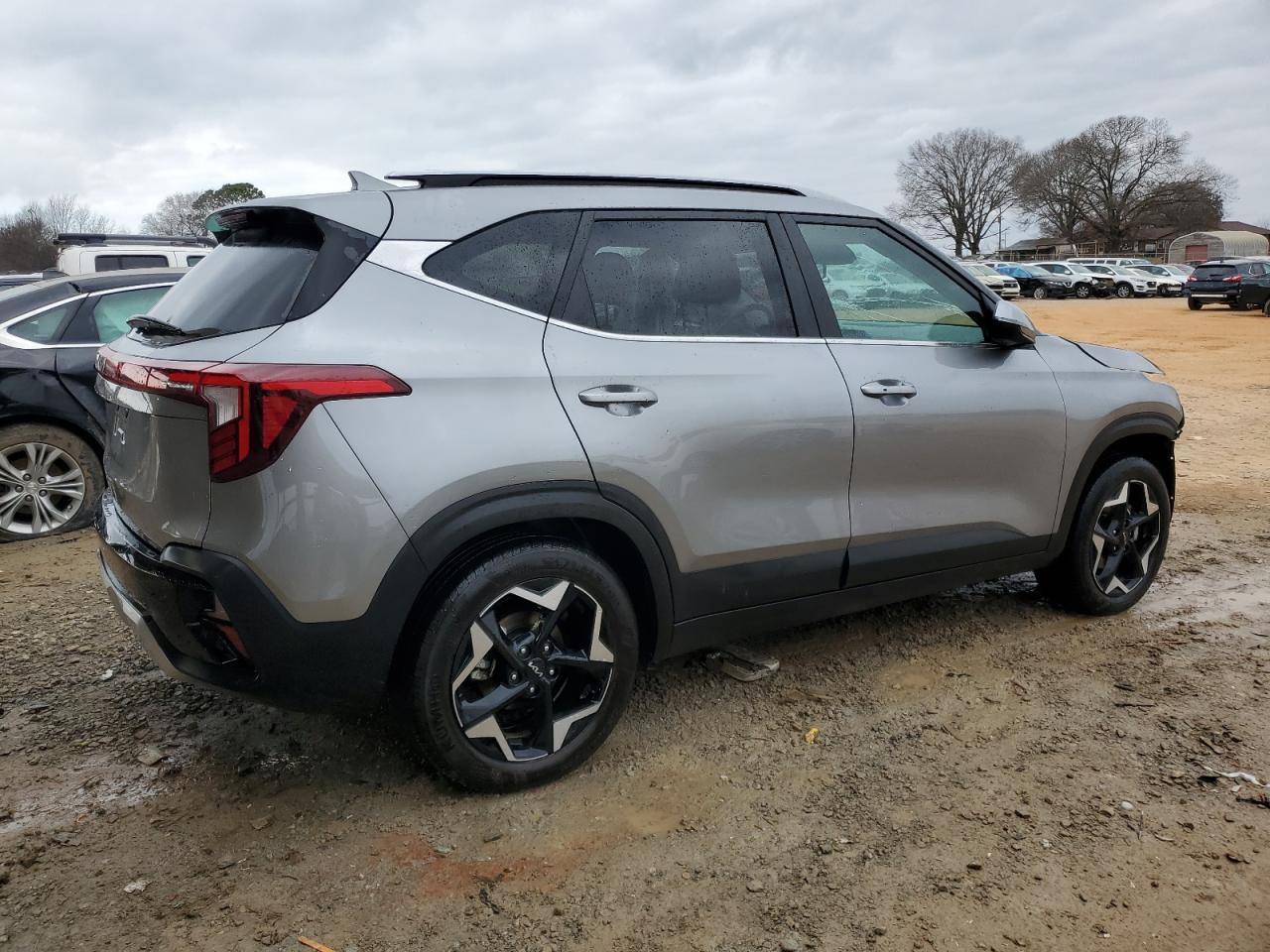 2024 KIA SELTOS EX VIN:KNDER2AA0R7621712