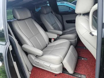 2015 Kia Carnival VIN: