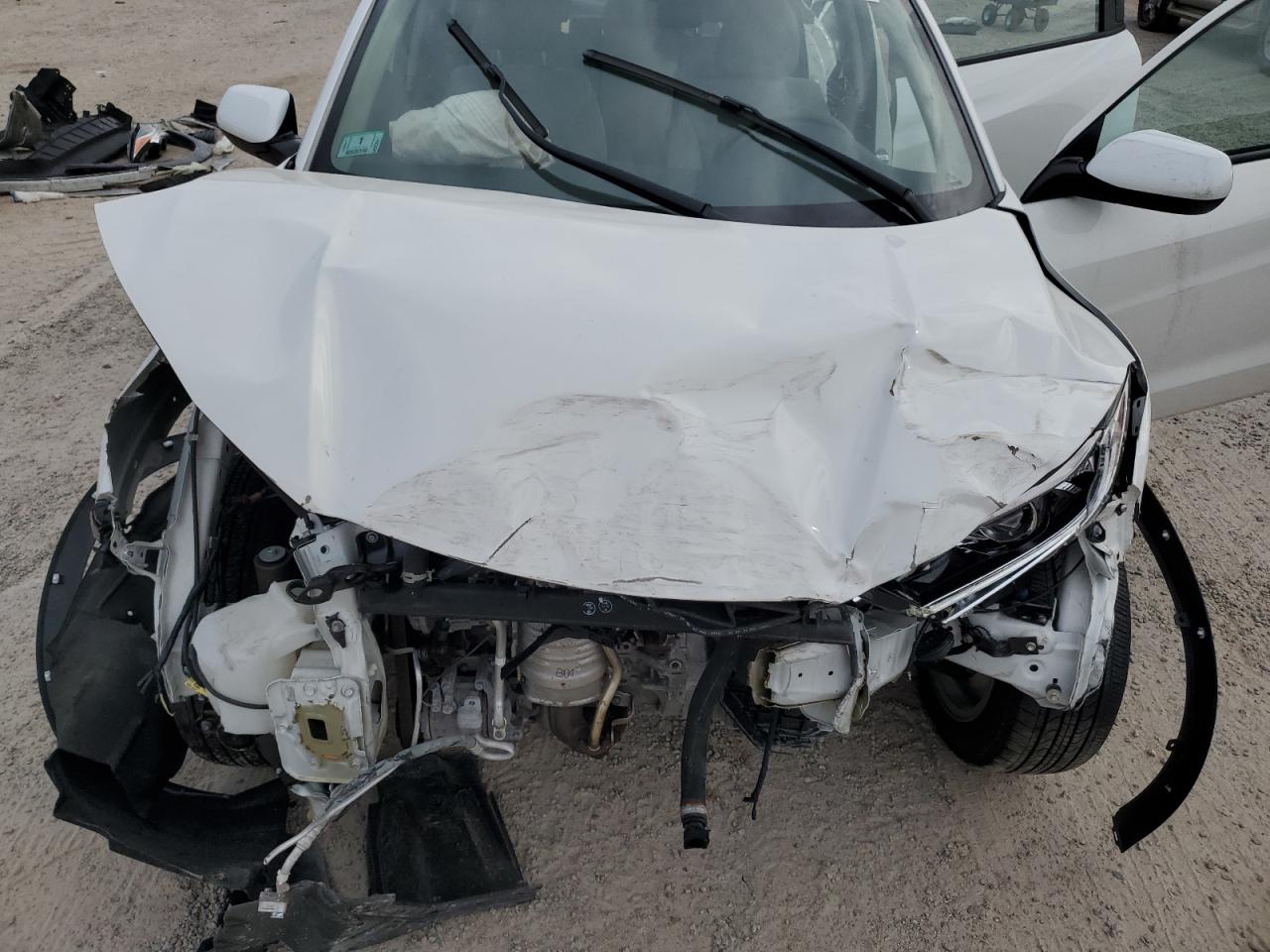 2022 HONDA HR-V LX VIN:3CZRU6H31NM732813