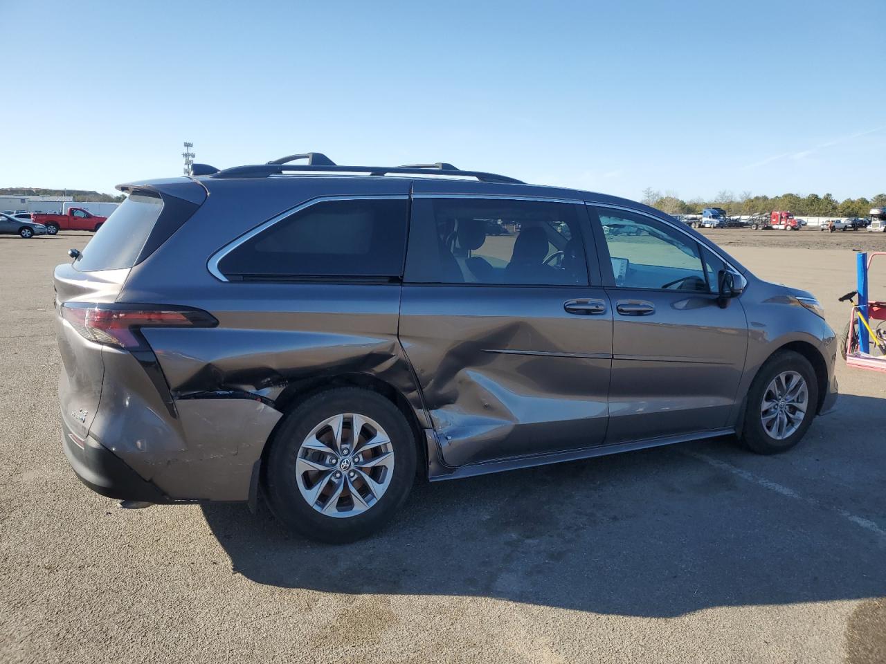 2023 TOYOTA SIENNA LE VIN:5TDKSKFC3PS102559