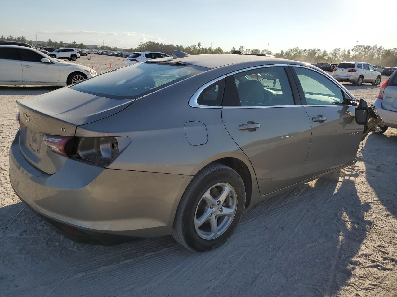 2022 CHEVROLET MALIBU LT VIN:1G1ZD5ST8NF149043